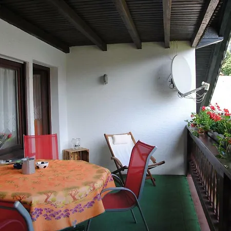 Rosengarten Appartement Osburg